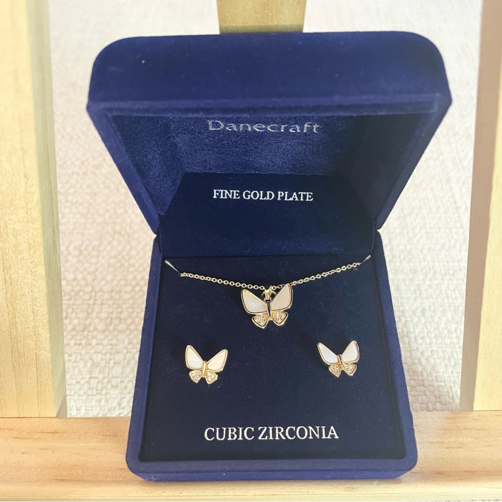 NWT butterfly finegoldplate cubic zirconia, gold & white earrings, necklace - Picture 4 of 5